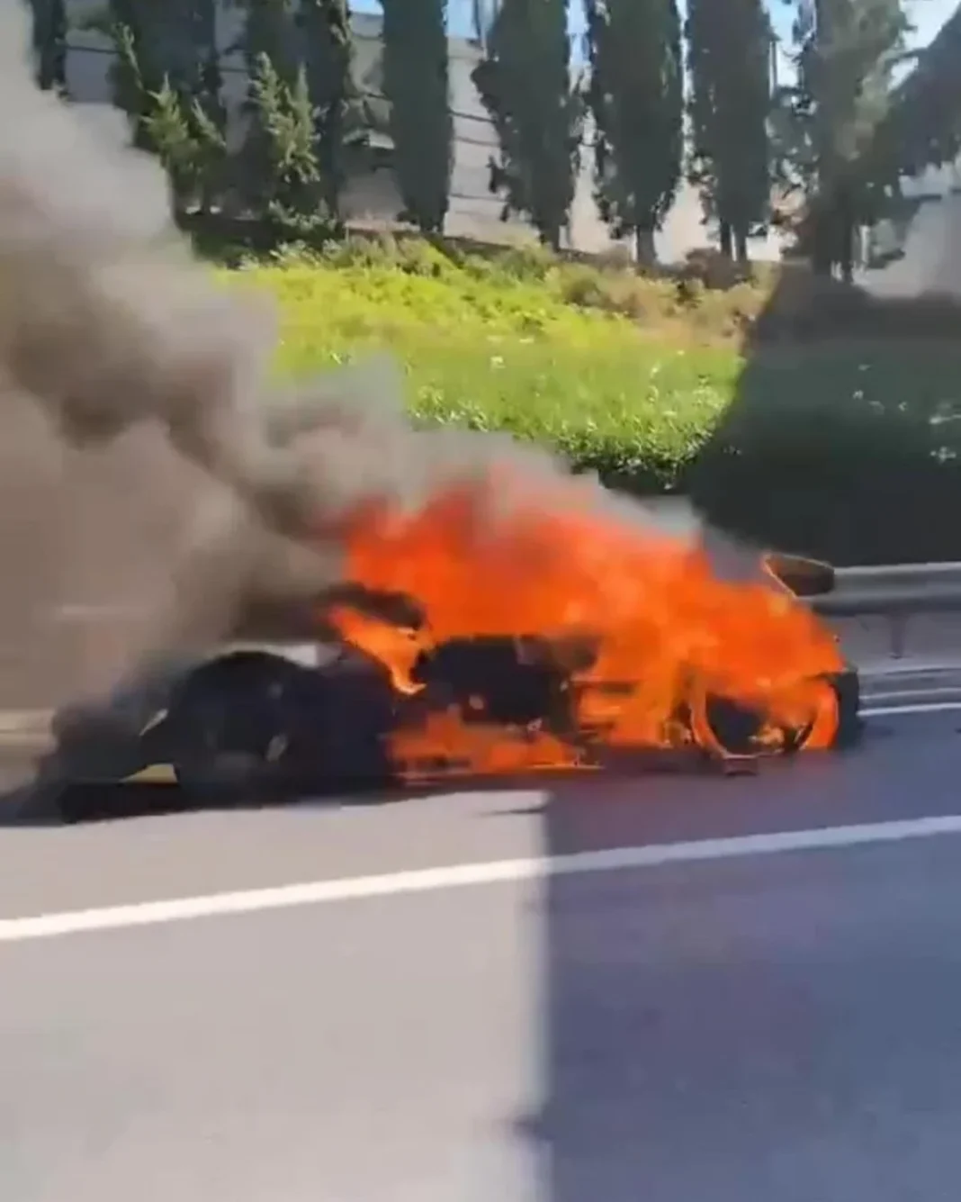 Tragedy-Strikes-New-Koenigsegg-Jesko-Burns-to-Ashes-in-Greece-Cov.webp