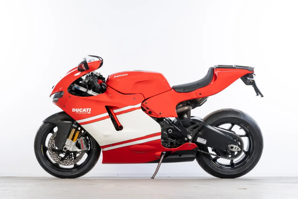 What-Makes-the-Ducati-Desmosedici-RR-Special-scaled.jpg