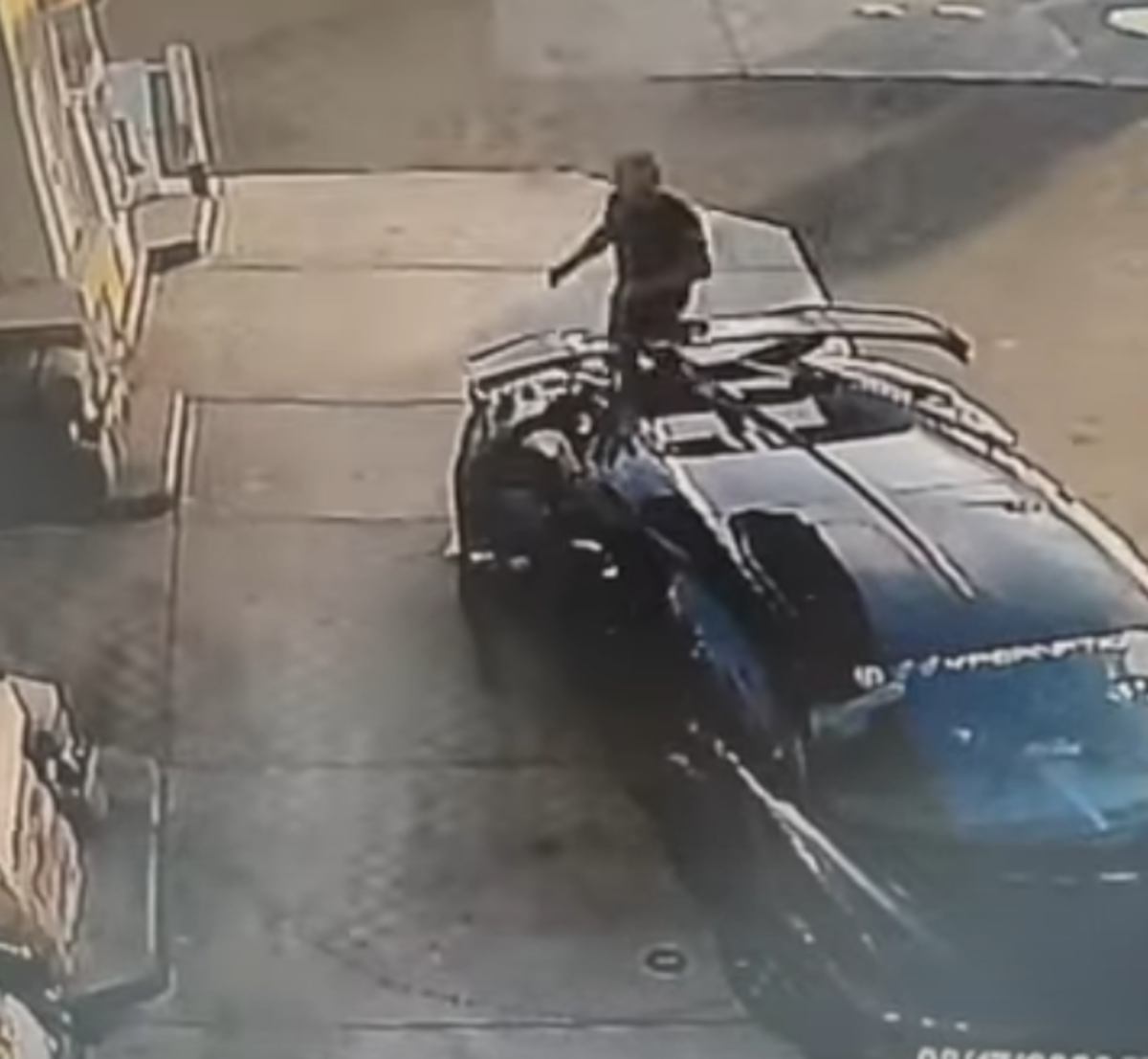 Bugatti Chiron Pur Sport's Forgetful New Moment Goes Viral-Cov Bugatti-Chiron-Pur-Sports-Forgetful-New-Moment-Goes-Viral-Cov.png