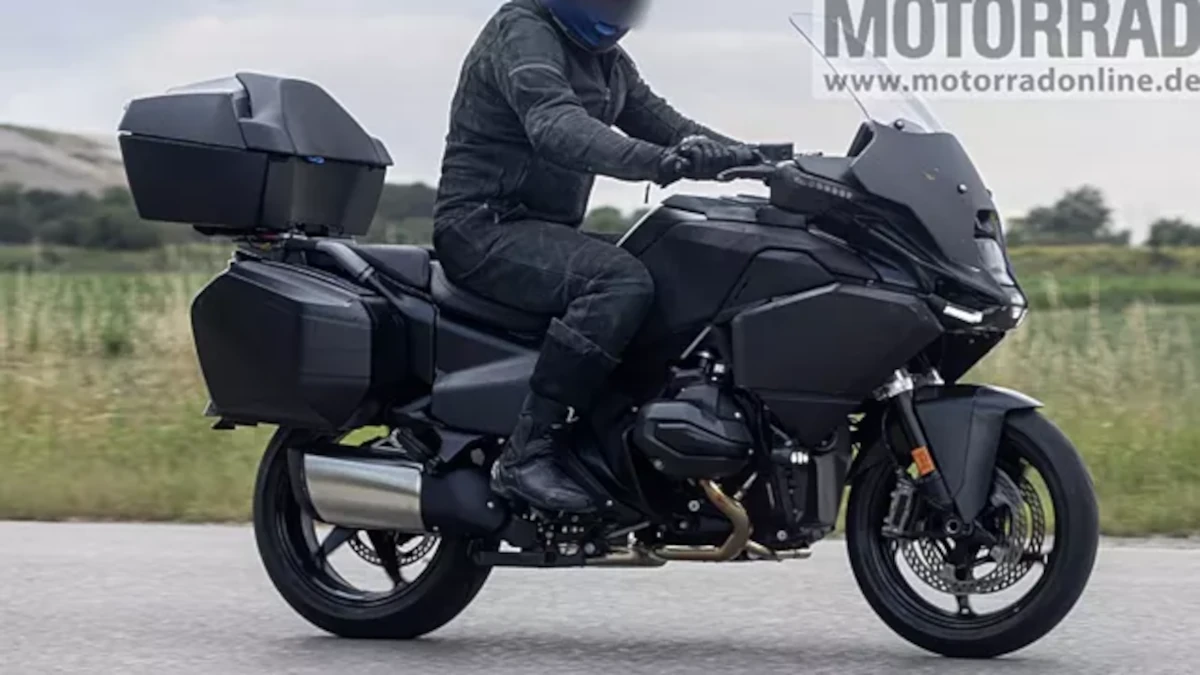 Tech Heaven BMW R 1300 RT’s New Electronic Wonders-Cov Tech-Heaven-BMW-R-1300-RTs-New-Electronic-Wonders-Cov.webp
