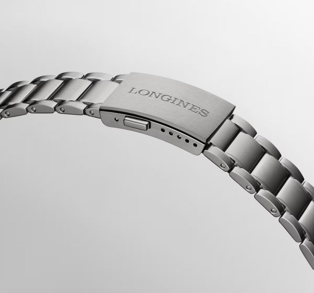 A-New-Contender-The-Longines-Spirit-Zulu-Time-in-Titanium-LivingWithGravity.jpeg