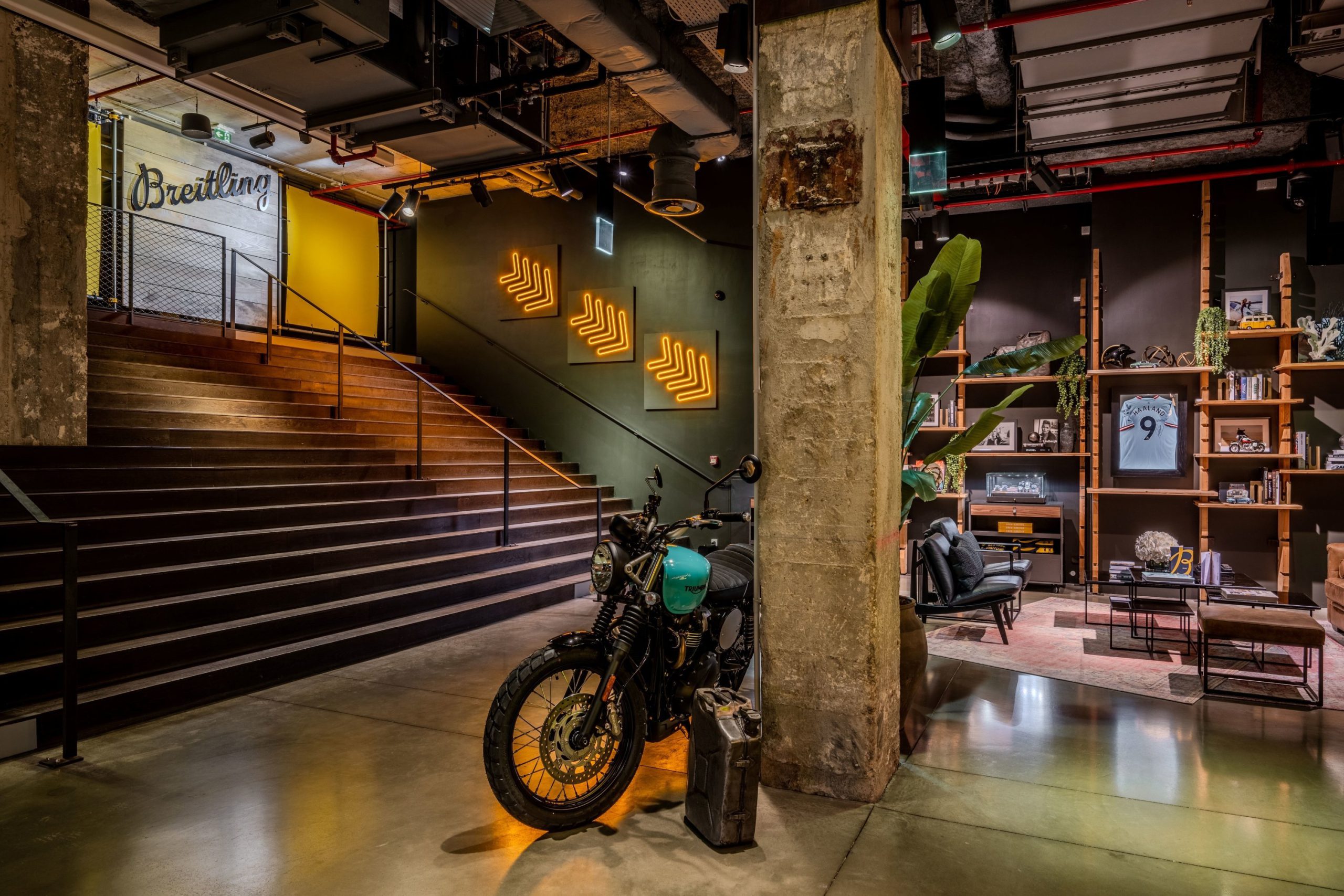 Breitling's New Champs-Élysées Pop-Up Store A Milestone in Luxury Watchmaking- LivingWIthGravity-Cov Breitlings-New-Champs-Elysees-Pop-Up-Store-A-Milestone-in-Luxury-Watchmaking-LivingWIthGravity-Cov-scaled.jpg