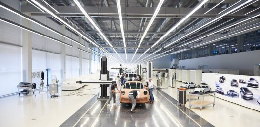 How-Porsches-New-Hybrid-Design-Process-is-Shaping-the-Future_LivingWithGravity-1.jpeg