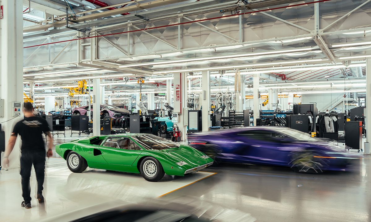 The New Revuelto Lamborghini's Tribute to the Countach Legacy-LivingWithGravity The-New-Revuelto-Lamborghinis-Tribute-to-the-Countach-Legacy-LivingWithGravity-2.jpg